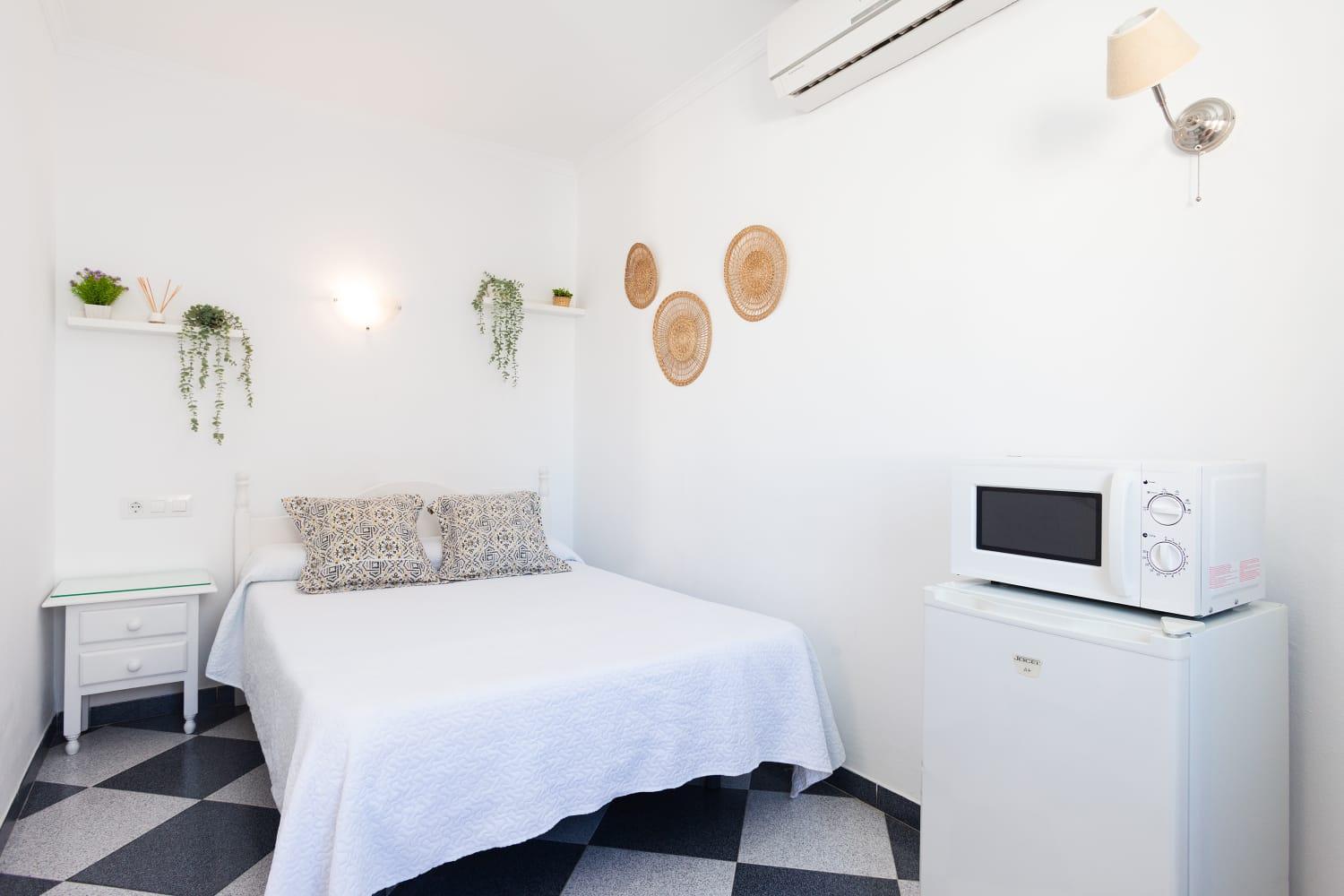 Hostal Restaurante La Giralda Rota Eksteriør bilde